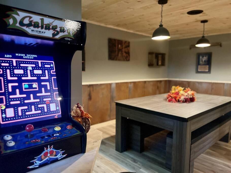 Moonshine Manor-Pets Ok-W/D-Pool Table-Arcade-Hot Tub Villa Gatlinburg Eksteriør bilde